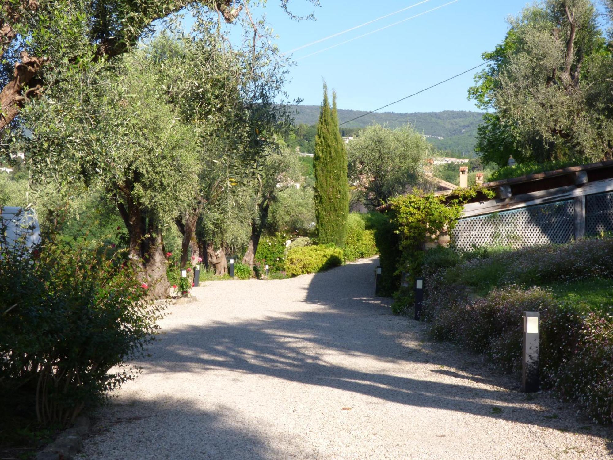 Apartment Cezanne With Heated Pool And Private Garden Chateauneuf-Grasse Ngoại thất bức ảnh